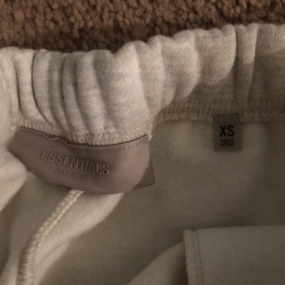 Essential Set - Picture 3 of 3